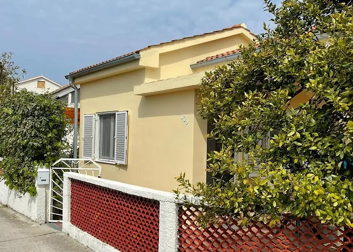 Kuca Za Odmor Alf Kampor