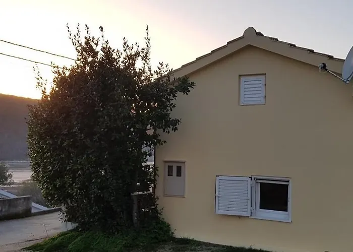 Kuca Za Odmor Alf *